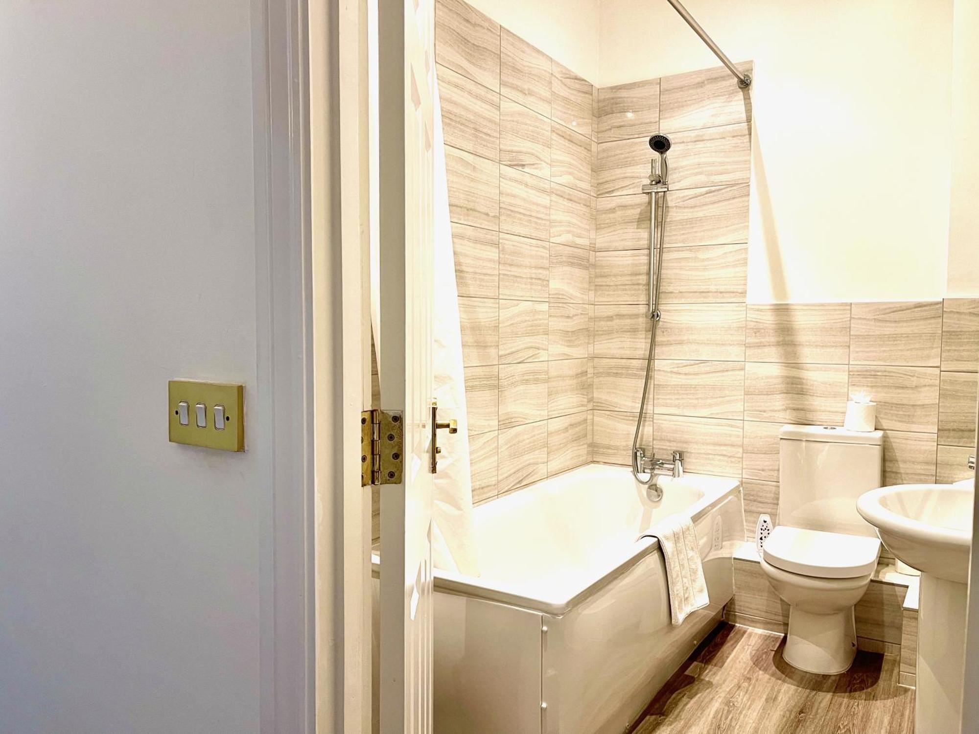 St Andrews Apartments Maidstone Luaran gambar